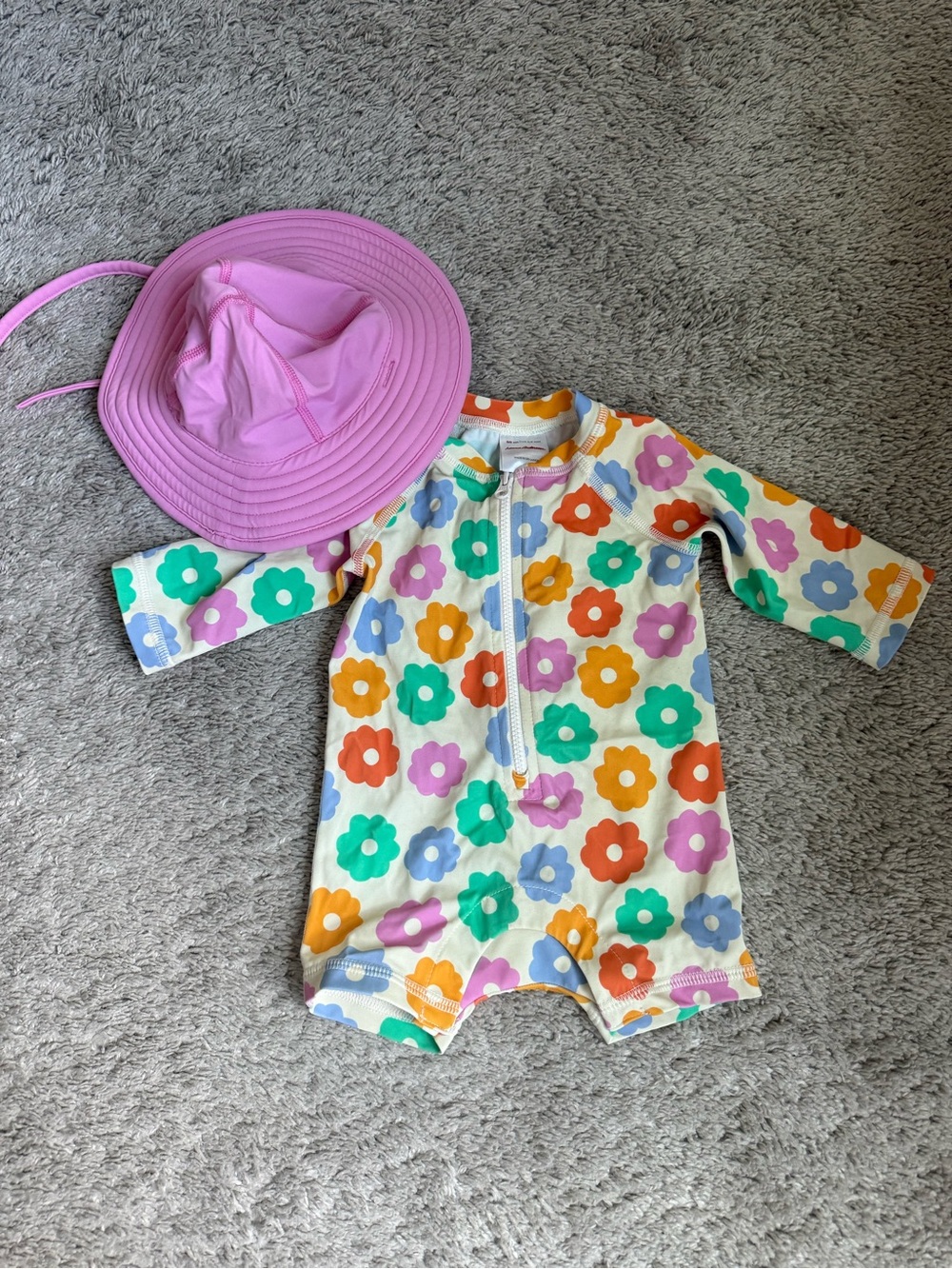 Hanna Andersson Floral Long-Sleeve Rashguard with Pink Hat